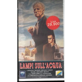 Lampi Sull'Acqua VHS Ray / Wenders / 8009833302529 Sigillato Lampi Sull'Acqua VHS Ray / Wenders / 8009833302529 Sigillato