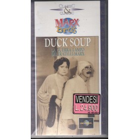 La Guerra Lampo Dei Fratelli Marx VHS Leo McCarey Univideo - UVS70417 Sigillato La Guerra Lampo Dei Fratelli Marx VHS Leo McCarey Univideo - UVS70417 Sigillato