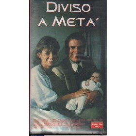 Diviso A Meta' VHS Louis Rudolph Univideo - 62852 Sigillato Diviso A Meta' VHS Louis Rudolph Univideo - 62852 Sigillato