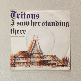 Tritons 7" 45 giri I Saw Her Standing There / Fonit Cetra – IS20133 Nuovo Tritons 7" 45 giri I Saw Her Standing There / Fonit Cetra – IS20133 Nuovo