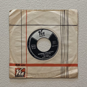 Gigi D'Auria Vinile 7" 45 giri Ricordo D'Un Estate / Questa Sera Nuovo Gigi D'Auria Vinile 7" 45 giri Ricordo D'Un Estate / Questa Sera Nuovo