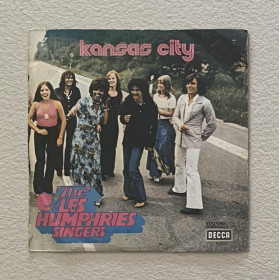 The Les Humphries Singers Vinile 7" 45 giri Kansas City / Back On Tour Again Nuovo The Les Humphries Singers Vinile 7" 45 giri Kansas City / Back On Tour Again Nuovo